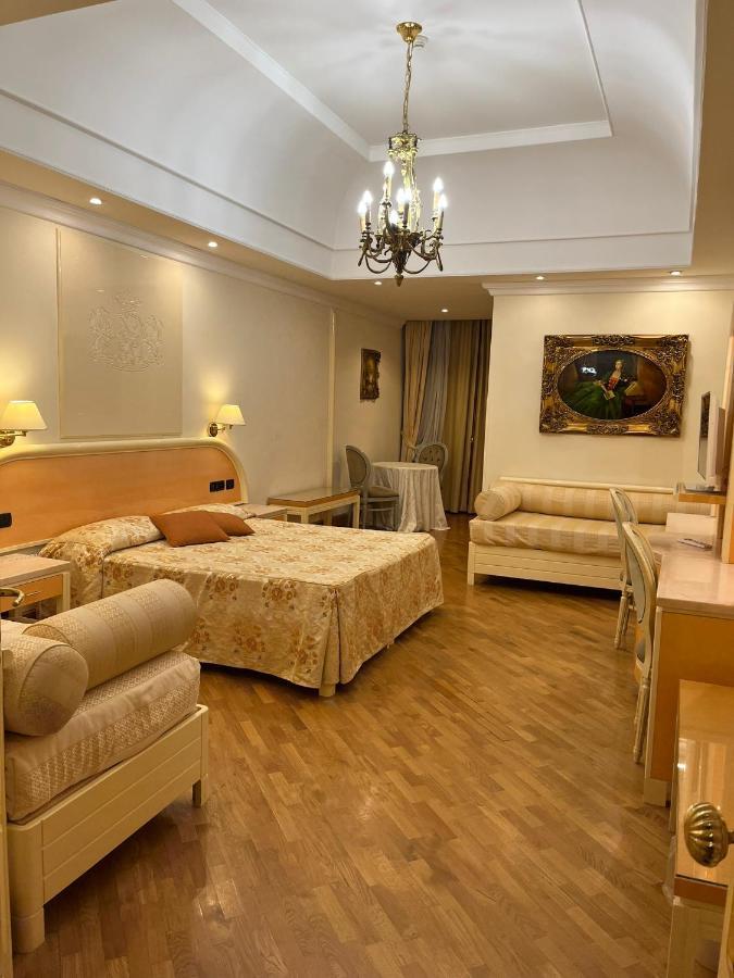 Lh Domus Caesari Hotel Marino